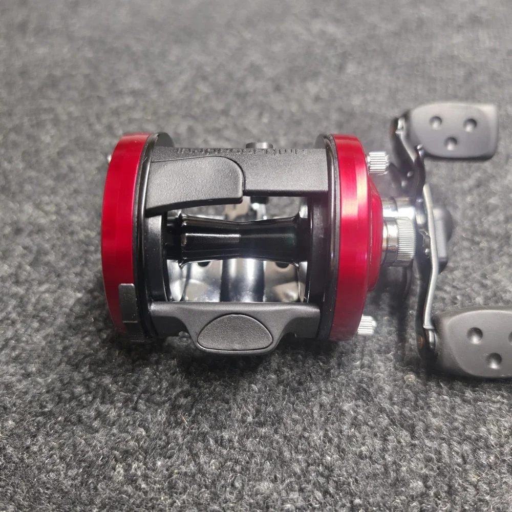 Abu Garcia Ambassadeur SX 6600 Right Hand Baitcasting Fishing Reel. New In Box!